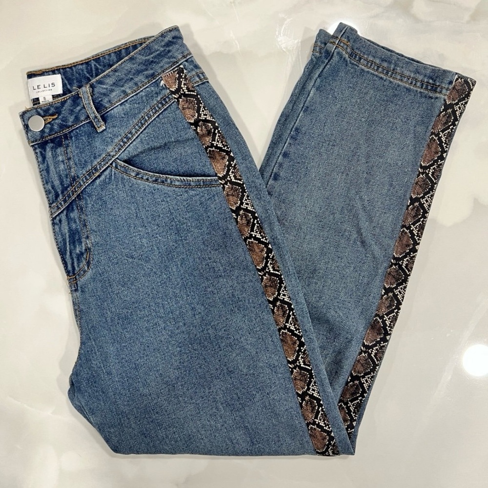 Le Lis Denim Jeans with Snake Print Accent